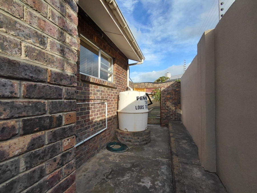4 Bedroom Property for Sale in Wavecrest Eastern Cape